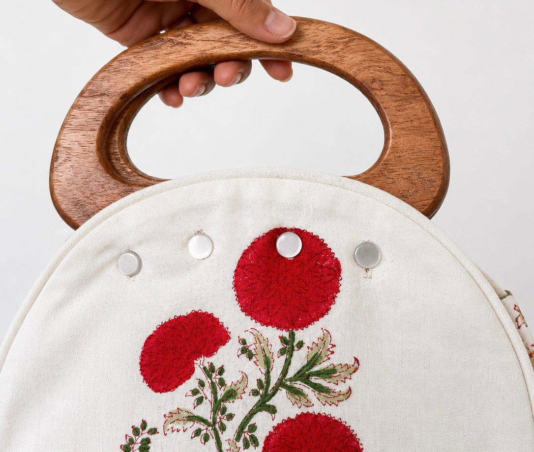 Bermuda Bag with Wooden Handles Rouge