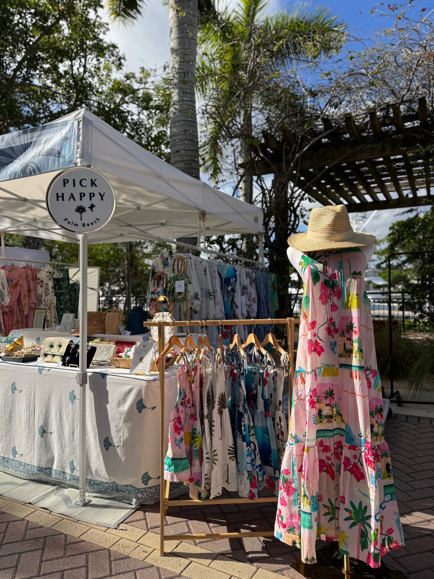 Sunday Market Harbourside Place